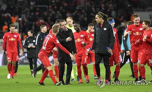 라이프치히 선수들이 승리후 기뻐하는 모습. (AP=연합뉴스)