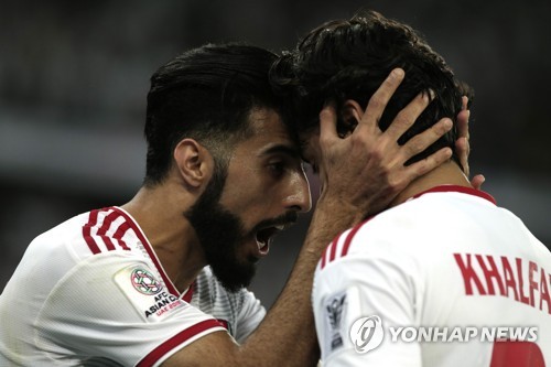 인도와 2차전에서 선제골에 환호하는 UAE의 칼판 무바라크