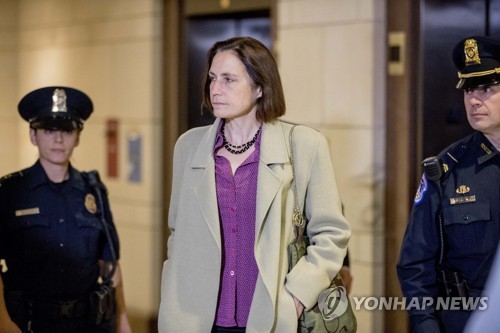 4일 탄핵조사장에 도착한 힐 전 NSC 유럽·러시아 담당 국장