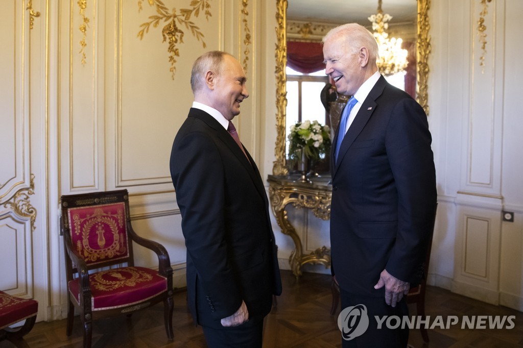 블라디미르 푸틴 대통령과 조 바이든 대통령