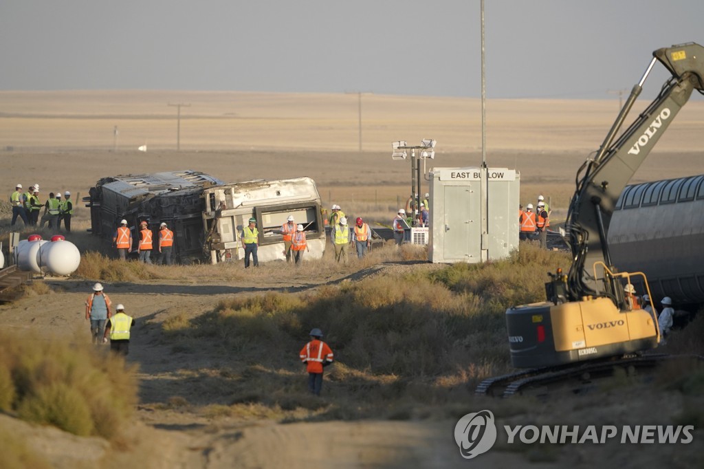 Amtrak Train Derails