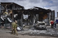 러 우크라 주요도시 또 폭격…"민간인 2명 숨지고 10여명 다쳐"