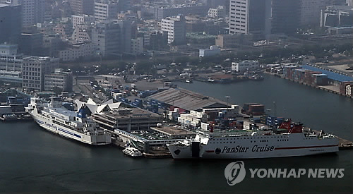 부산항 국제부두(연합뉴스 자료사진)