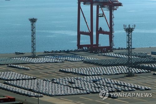 전남 광양항 자동차수출부두.