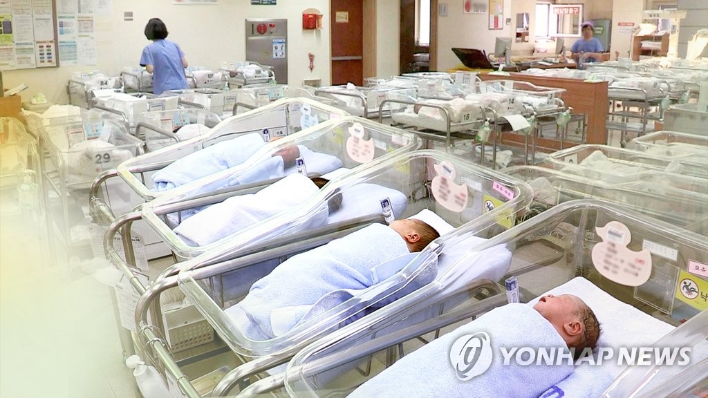 This undated file photo, provided by Yonhap News TV, shows newborns at a hospital amid a chronically low birthrate in South Korea. (PHOTO NOT FOR SALE) (Yonhap)