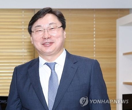 '술자리·회유 세미나·전관'…이화영·검찰 진실 공방 쟁점들