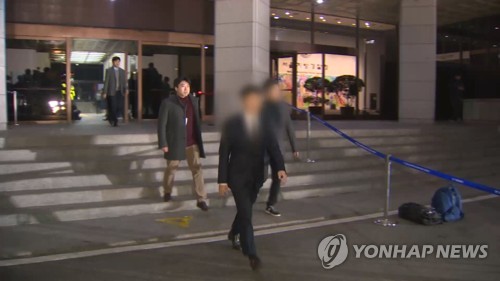 유리홀딩스 유대표
