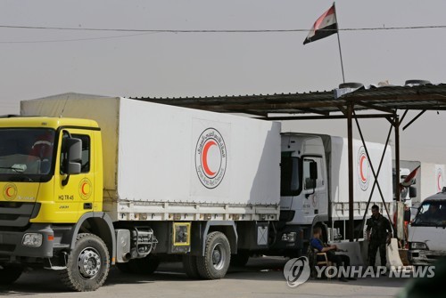 동구타로 들어가는 구호대…유엔 "시리아군, 필수의료용품 제외시켜"