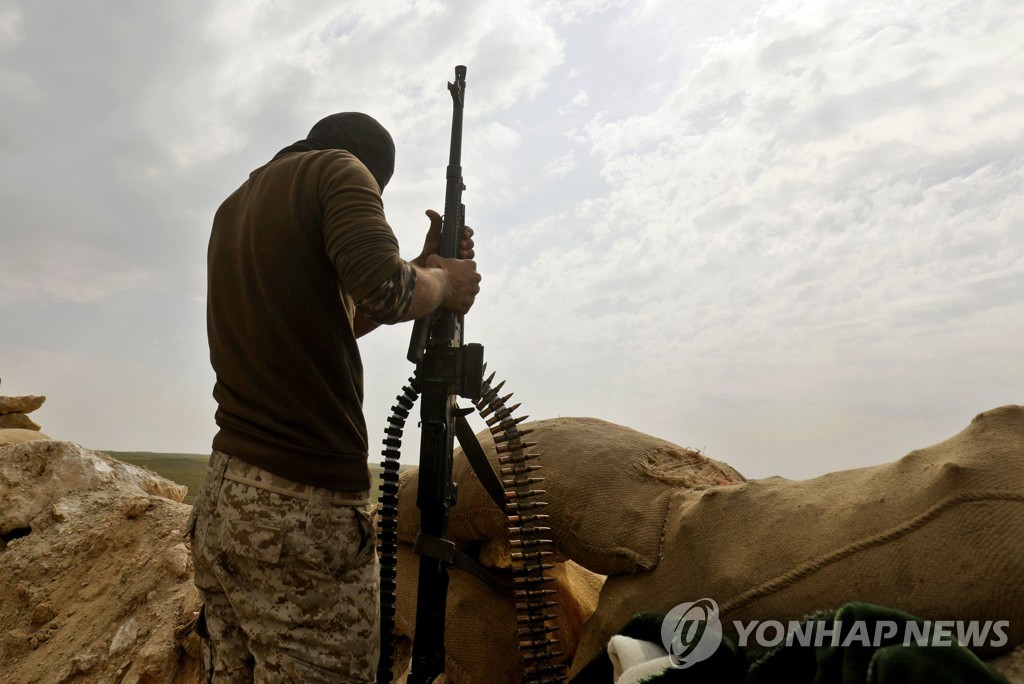 IS와 전투 중인 '시리아민주군'(SDF) 병사