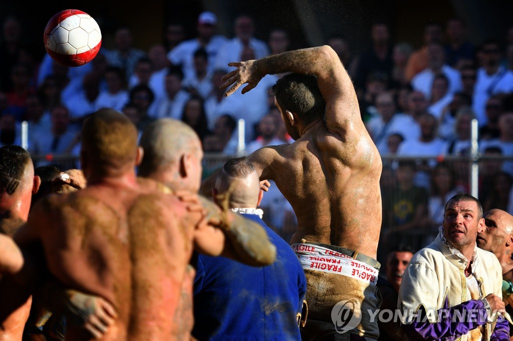 ITALY-FLORENCE-CALCIO-STORICO