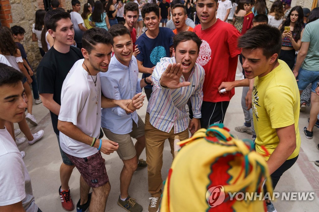 SPAIN-TRADITION-RELIGION-FESTIVAL-TOURISM