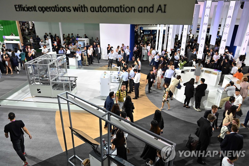 CHINA-TELECOM-MWC