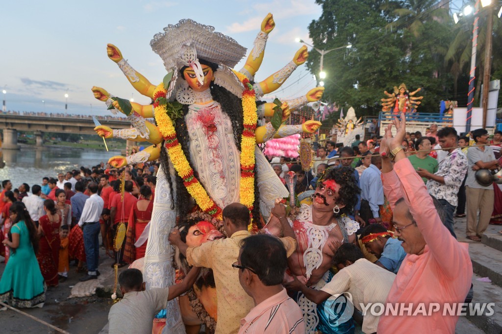 INDIA-RELIGION-HINDU-FESTIVAL