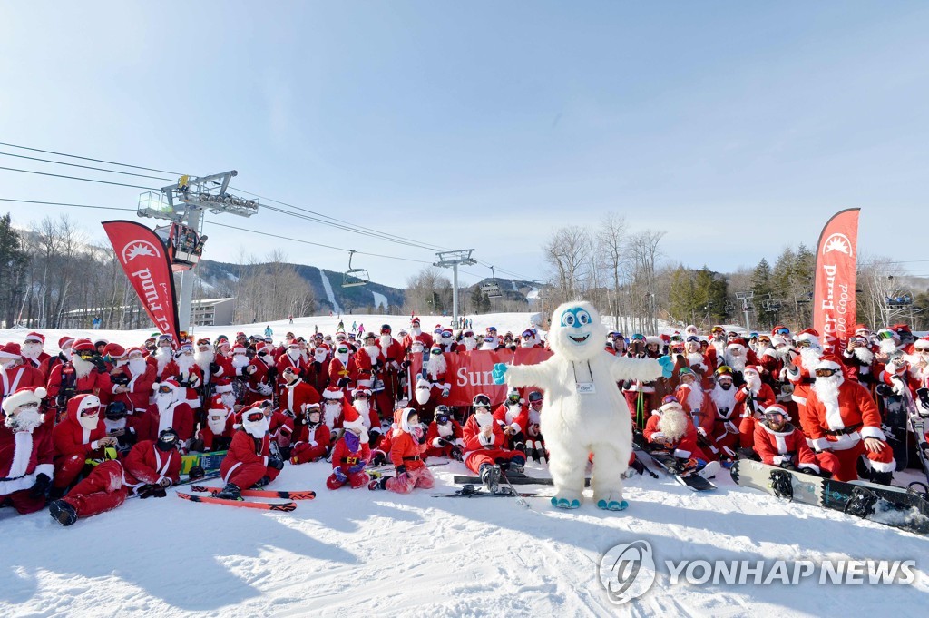 US-SANTA-FUNDRAISER