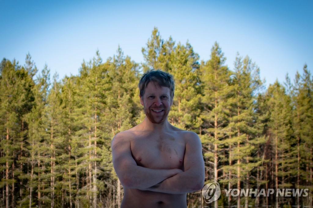 FINLAND-FREEDIVING-ICE