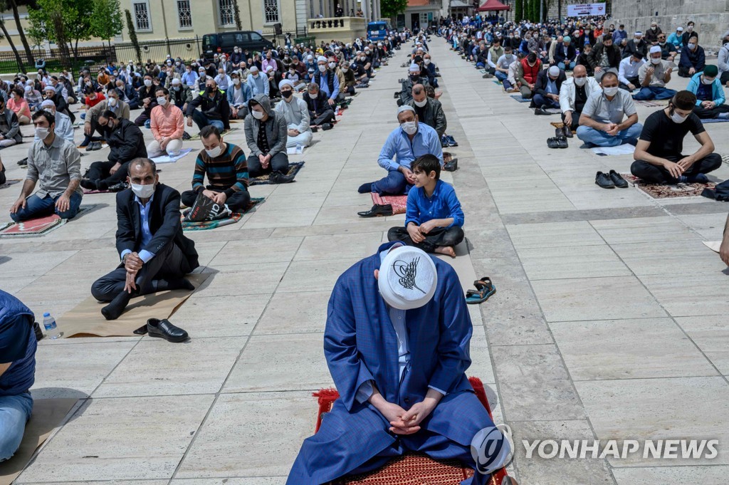 TURKEY-HEALTH-VIRUS-RELIGION