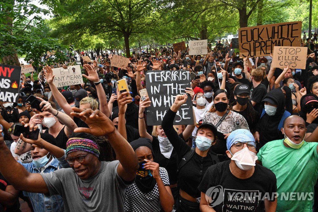 US-POLITICS-POLICE-JUSTICE-RACISM