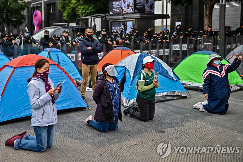 MEXICO-HEALTH-VIRUS-PROTEST-LOPEZ OBRADOR