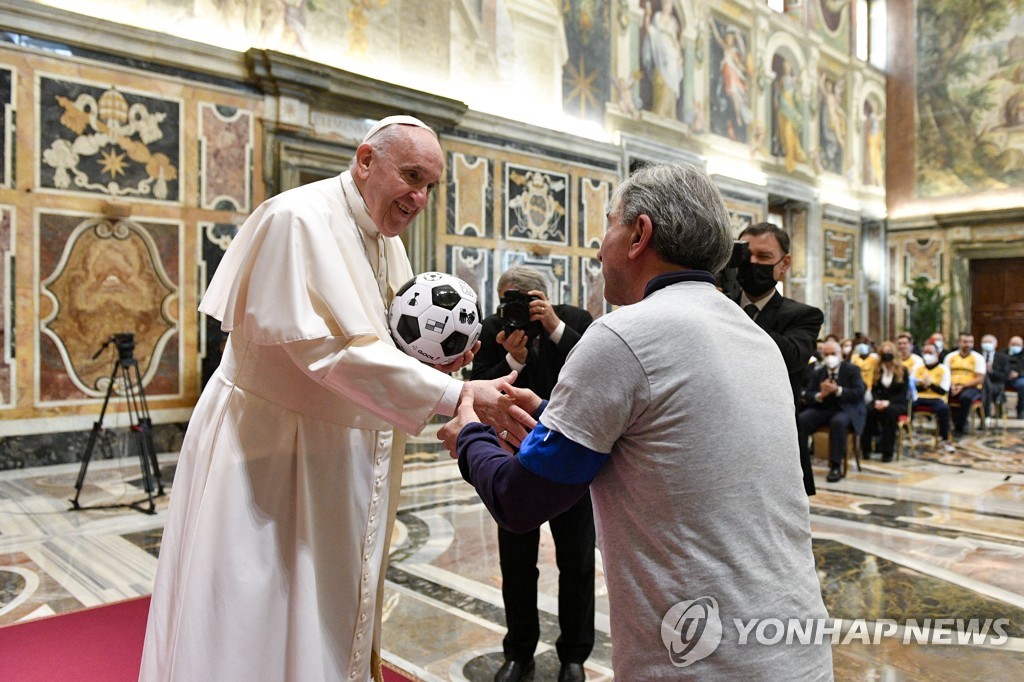 선수들을 접견한 프란치스코 교황