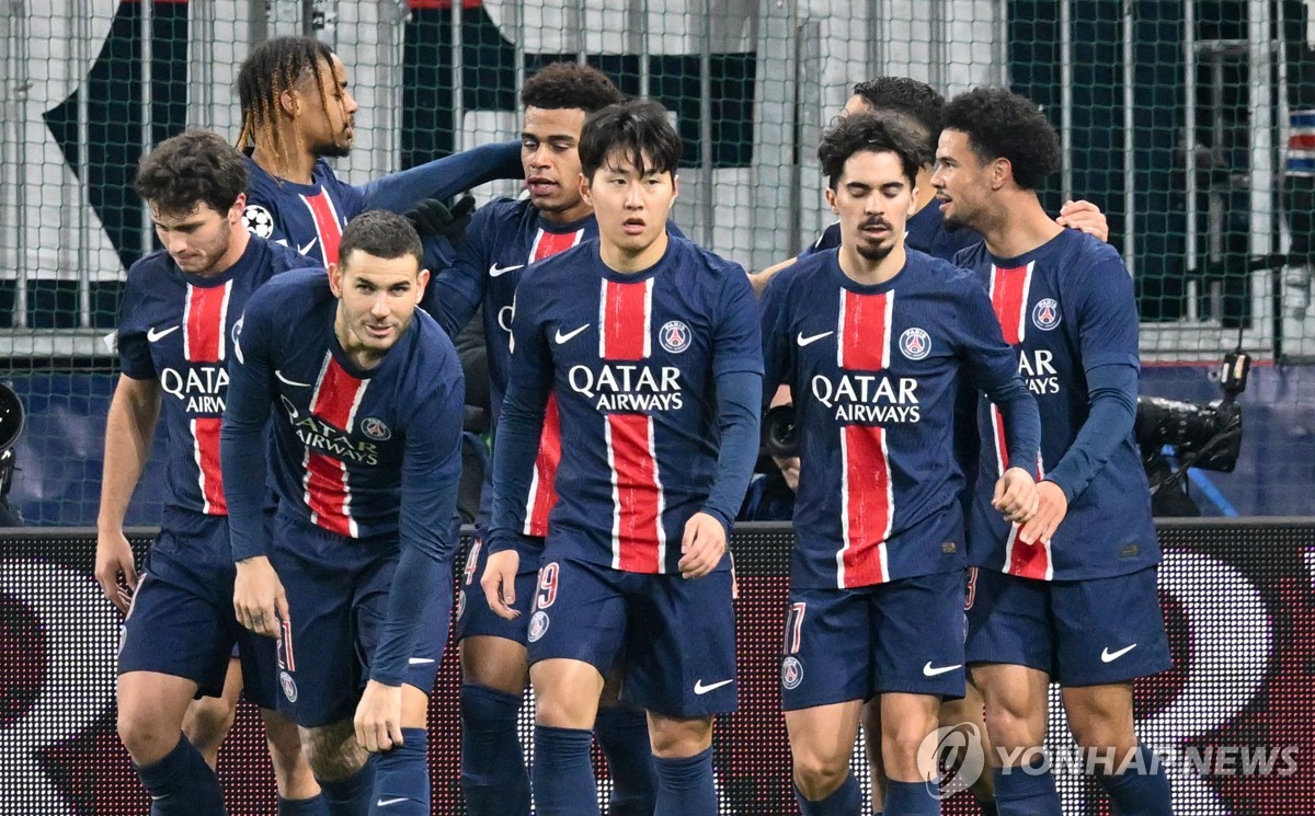 이강인과 PSG 동료들