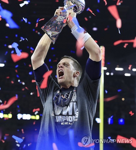 美NFL '슈퍼볼 MVP' 차지한 톰 브래디 뉴잉글랜드 패트리어츠의 쿼터백 톰 브래디