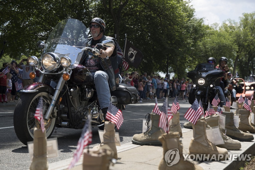 USA ROLLING THUNDER
