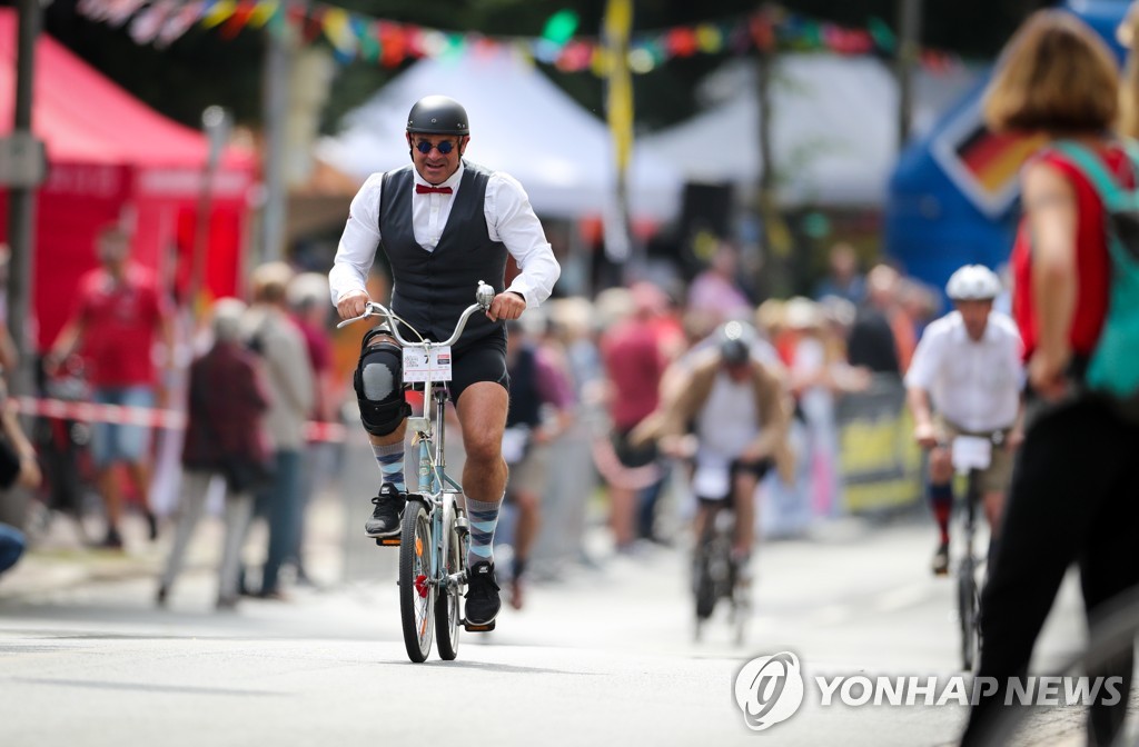 GERMANY FOLDING BIKE RACE