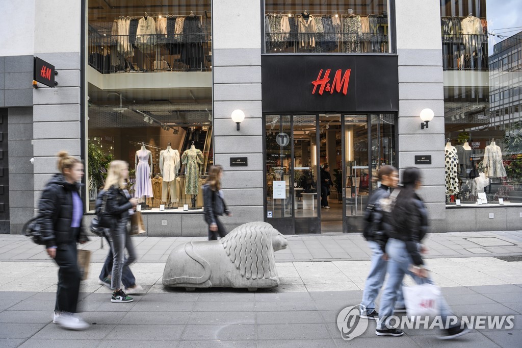 SWEDEN ECONOMY H&M PANDEMIC CORONAVIRUS COVID19
