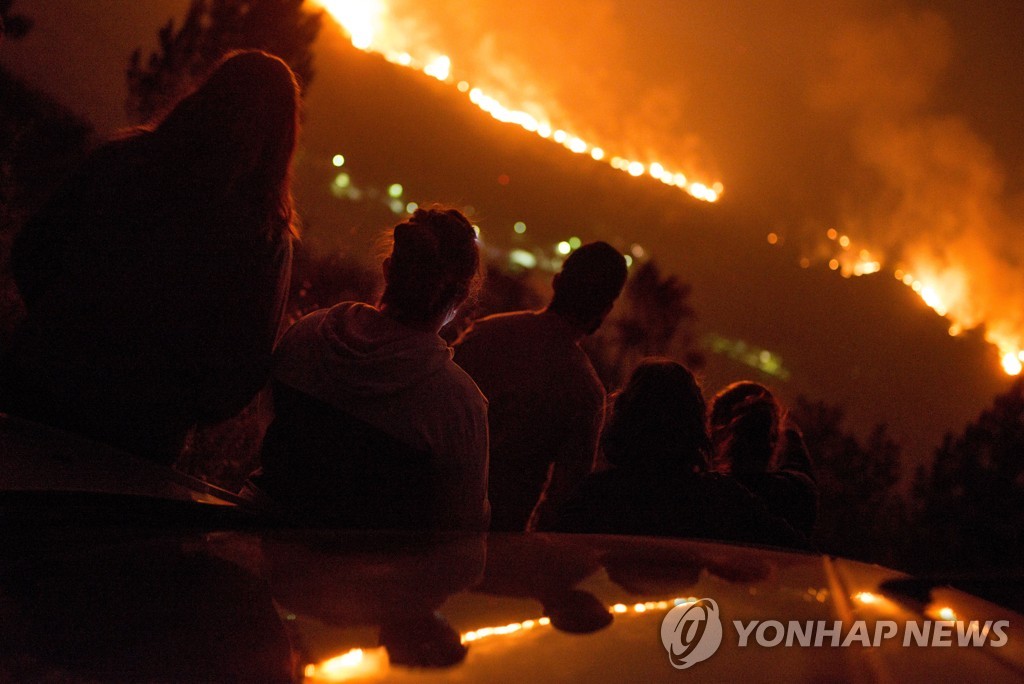 '펄펄 끓는 지구'…스페인에서도 대형 산불