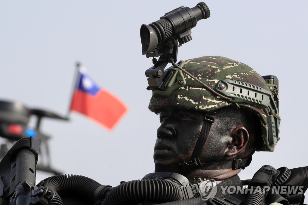 중국 군사 위협에 침투 방어 훈련 벌이는 대만 해군