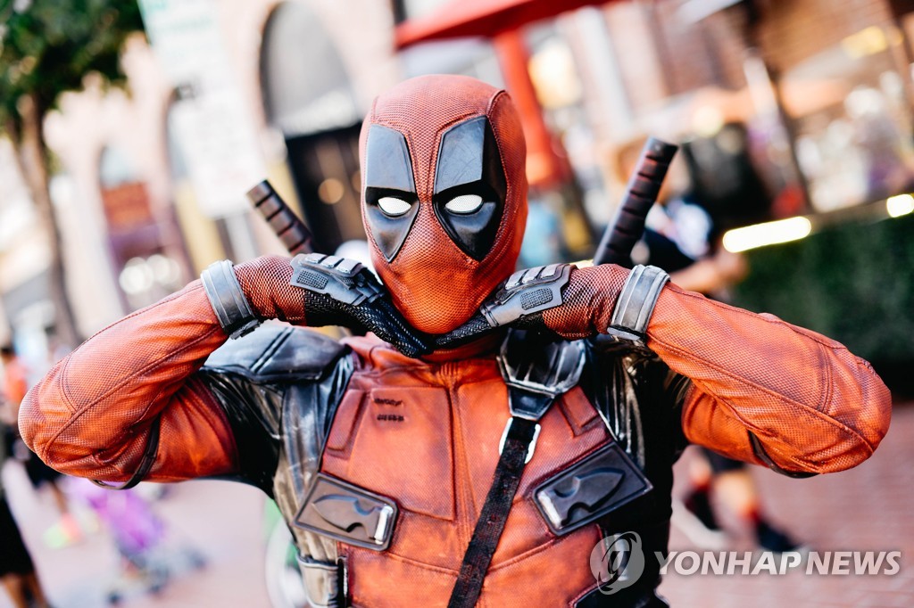 US-2019-COMIC-CON-INTERNATIONAL---GENERAL-ATMOSPHERE-AND-COSPLAY