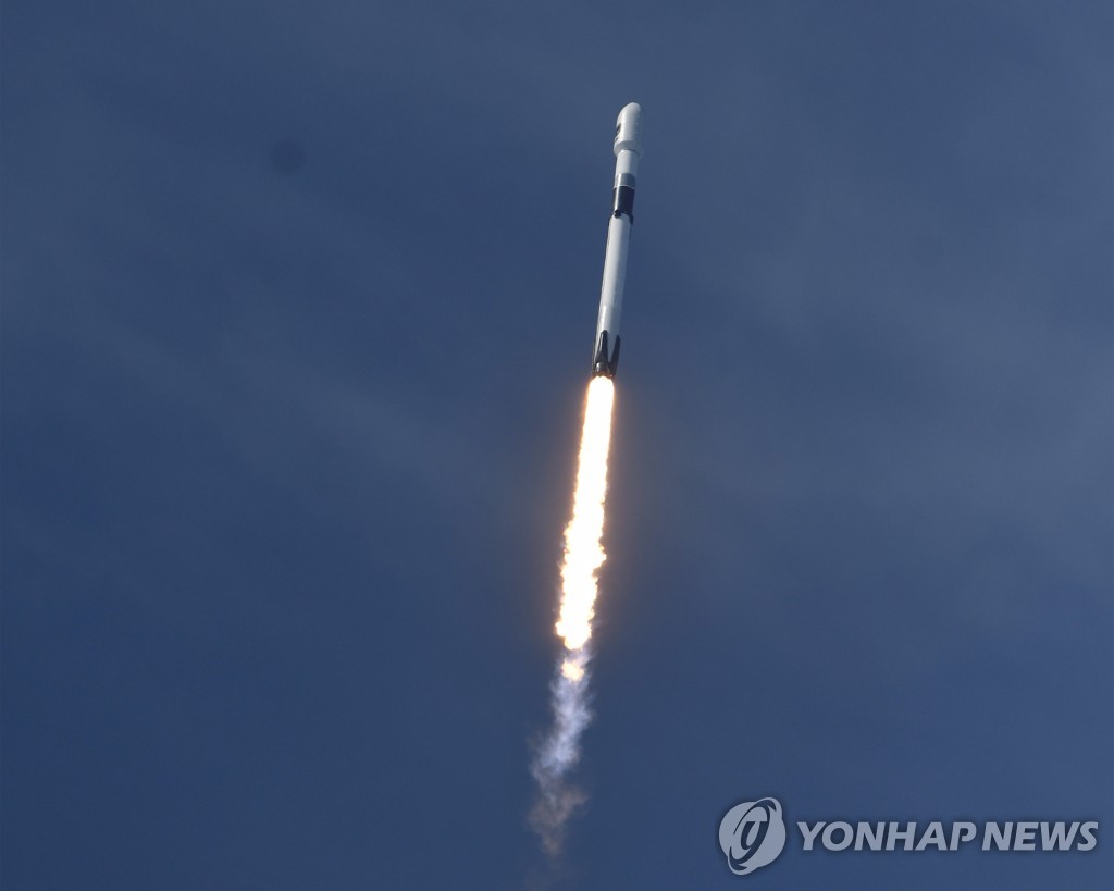 SPACEX LAUNCHES GPS SATELLITE