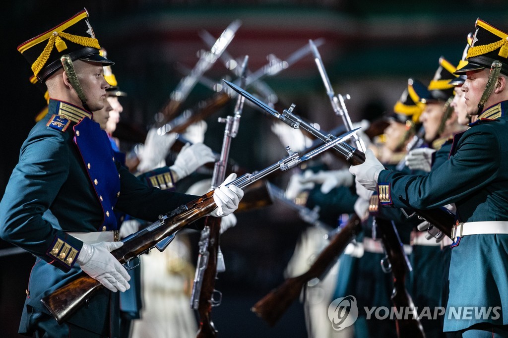 '군악대 한자리에'...러시아 모스크바 군악(軍樂) 축제 ′스파스카야 바쉬냐′ 