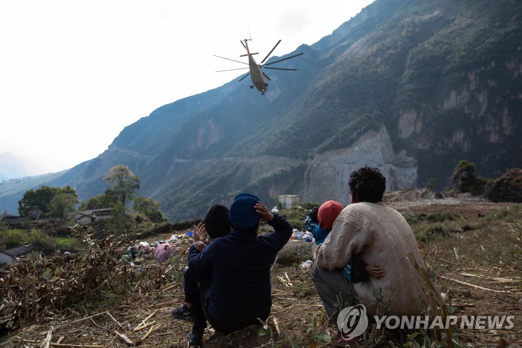 CHINA-SICHUAN-ROAD CONSTRUCTION-MI-26 HELICOPTER (CN)