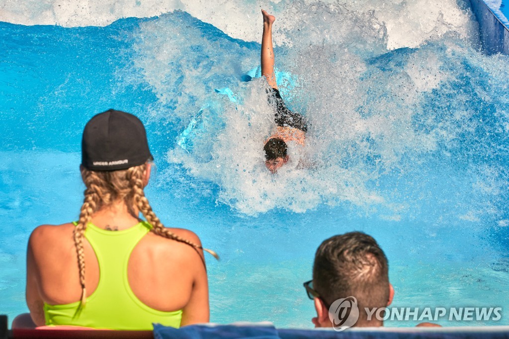 AUSTRIA-VIENNA-AIR MATTRESS-SURFING
