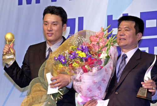 2001 프로야규 MVP 이승엽, 신인왕 김태균