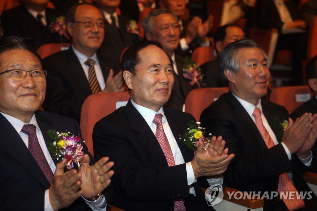 대학정보개통식장의 안병만 교과부 장관