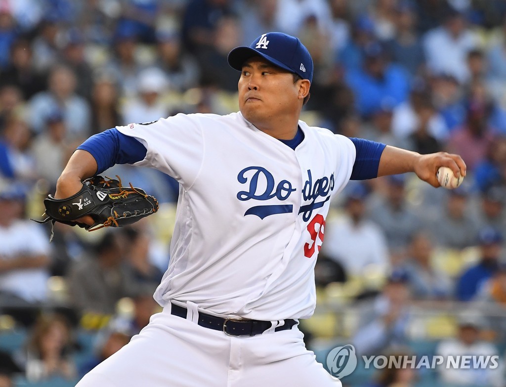 In this Reuters photo via USA Today Sports, Ryu Hyun-jin of the Los Angeles Dodgers throws a pitch against the New York Mets in the top of the first inning of a Major League Baseball regular season game at Dodger Stadium in Los Angeles on May 30, 2019. (Yonhap)