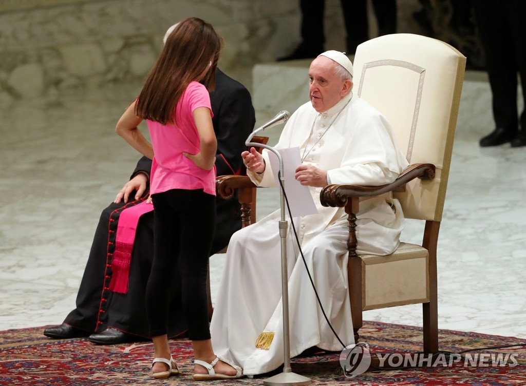 POPE-GIRL/