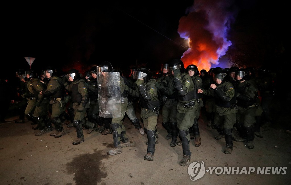 CHINA-HEALTH/UKRAINE-PROTESTS