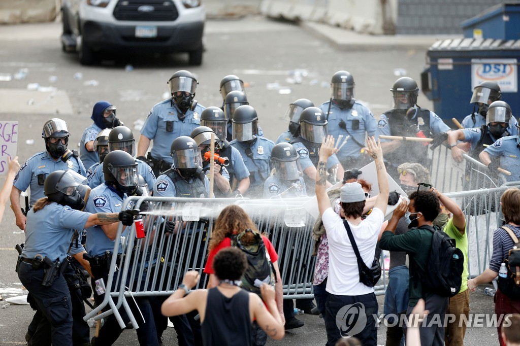MINNEAPOLIS-POLICE/
