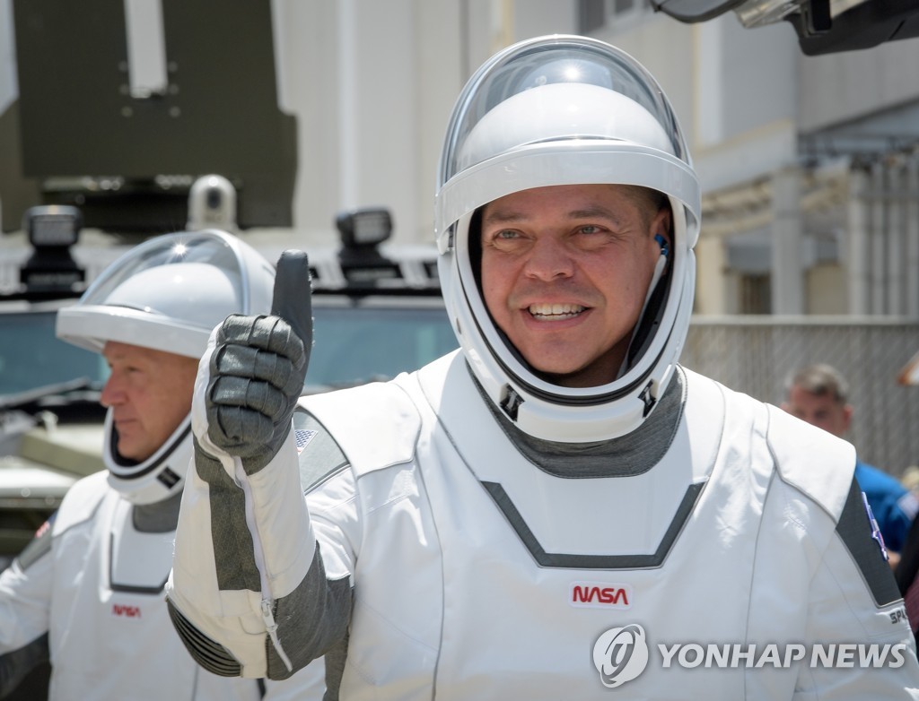 SPACE-EXPLORATION/SPACEX-LAUNCH