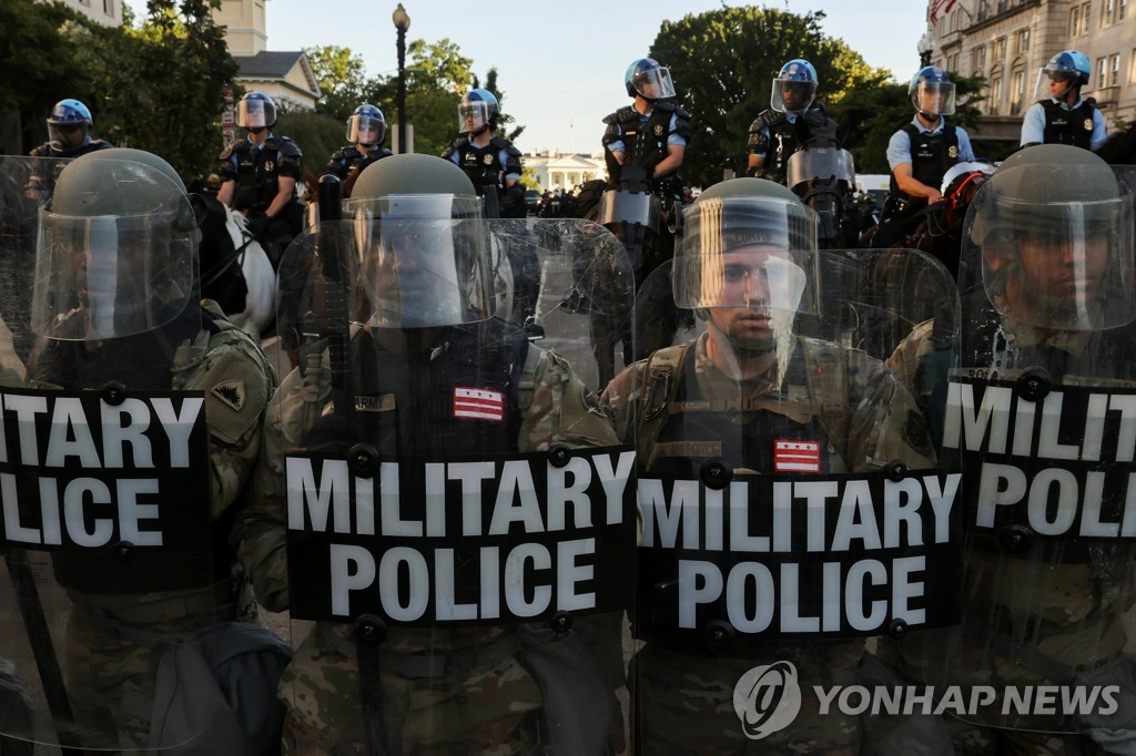 MINNEAPOLIS-POLICE/MILITARY