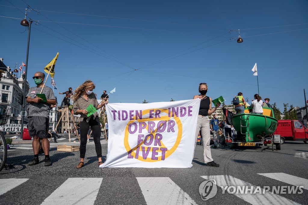 CLIMATE-CHANGE/DENMARK-PROTESTS
