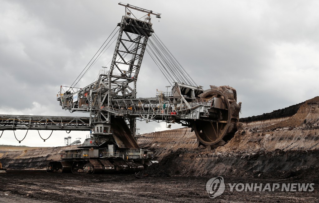 GERMANY-COAL/EXCAVATOR