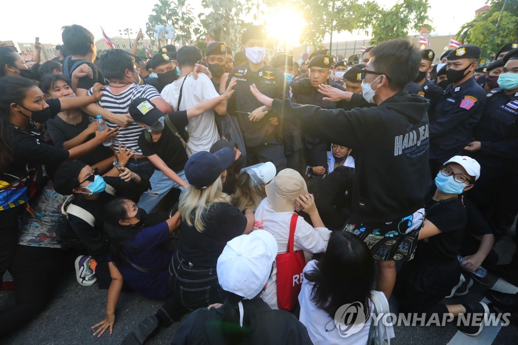 THAILAND-PROTESTS/MOTORCADE