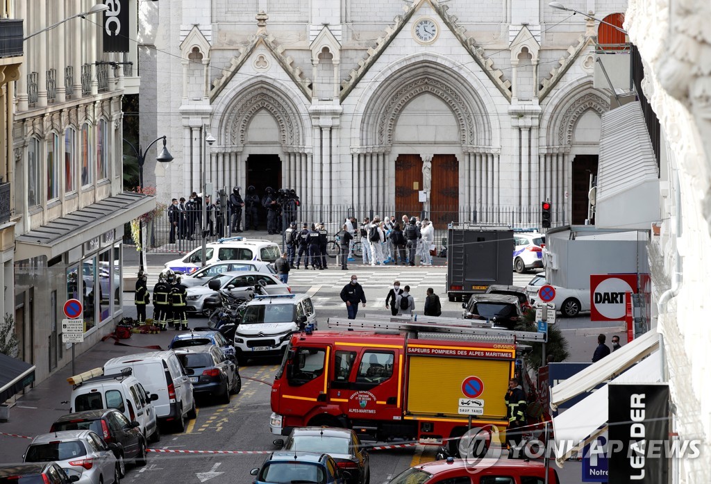흉기 테러가 발생한 프랑스 니스의 노트르담 성당
