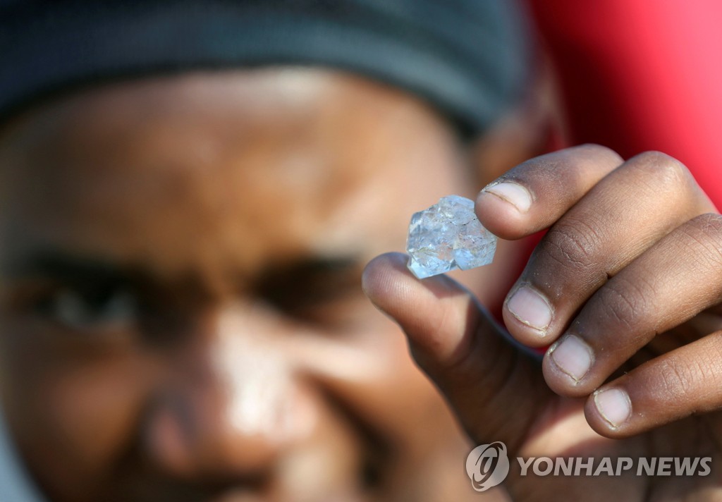 ′다이아몬드 발견 풍문′…남아공 채굴 러시