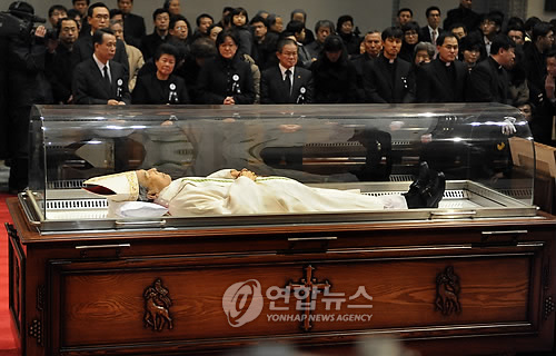 명동 성당 고 김수환 추기경 안치