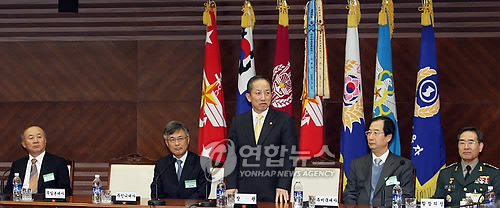 재외공관장회의 참석 김태영 국방장관